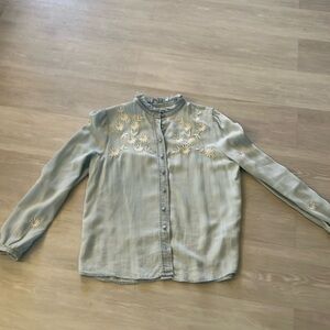 Light weight Jean shirt 👕 white flowers 🤍